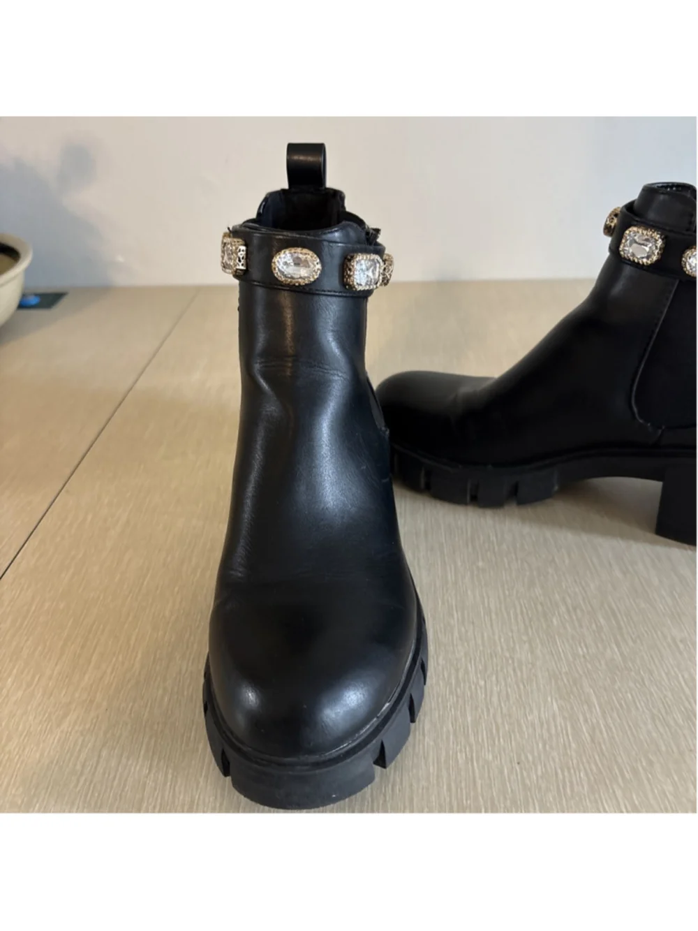 Steve Madden Amulet Ankle Boots Blk Chunky Lug Sole Jeweled Strap 8M (1190)